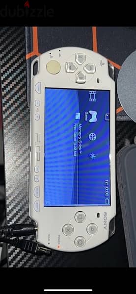 sony psp2000 works, 64 gb, new charger and battery 2