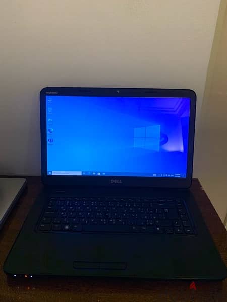 Dell inspiron laptop ( old version but updated ) good condition 1