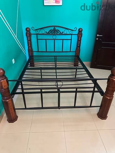 BED WITH MATTRESS 150*180 5