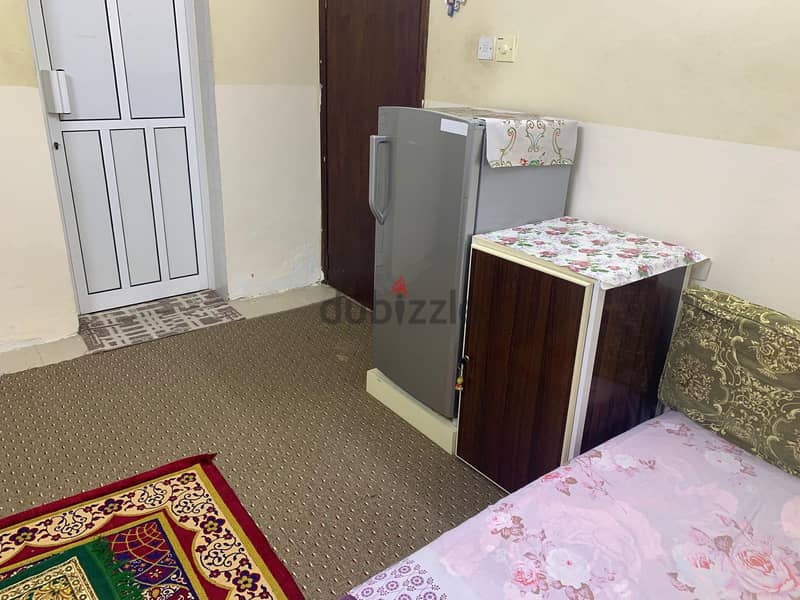 ROOM FOR RENT ATTACHED BOTHROOM (120 bd) ishatown  call 33843341 1