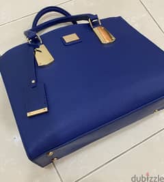 حقيبة ميلانو جديدة اشتريت ب٣٠ للبيع ب١٧ New Milano bag bought 30 now17