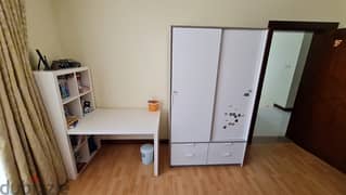 IKEA desk with shelves  in v good condition