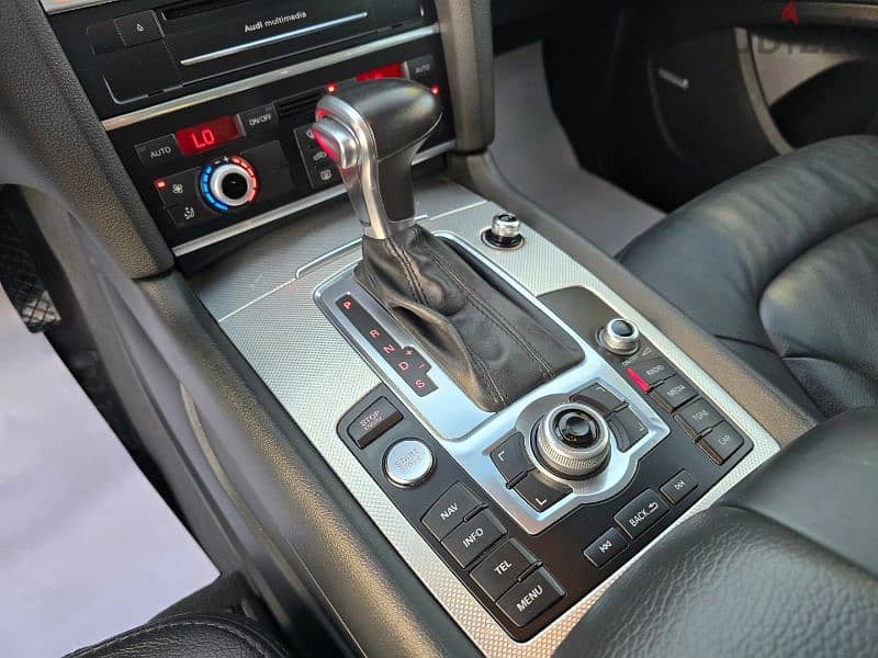 Audi Q7 2015 8