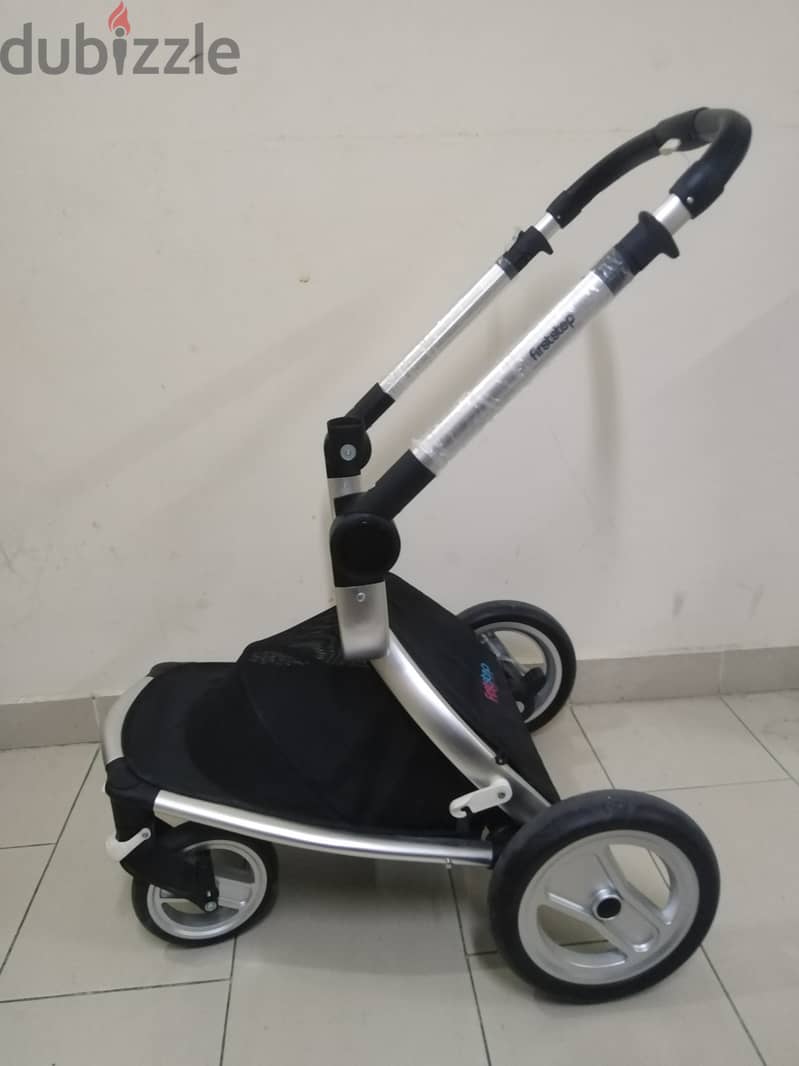 Baby stroller/ pram sale with free car seat 3