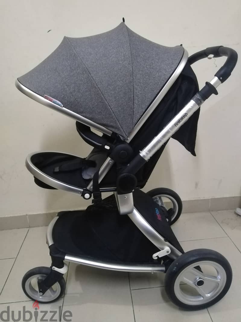 Baby stroller/ pram sale with free car seat 5
