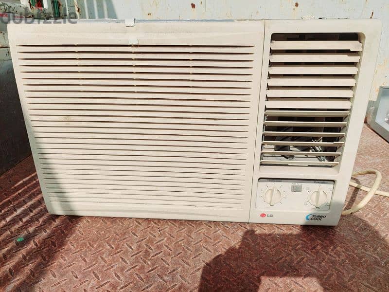 LG AC 2 ton for sale good condition and good working 2