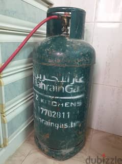 bahrain gas cylinder with regulator.