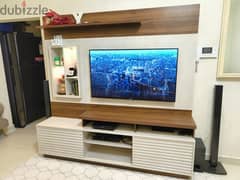 TV unit in excellent condition