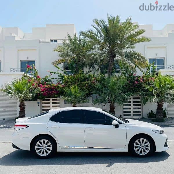 Toyota Camry 2018 Agency Bahrain for sale. . . 8