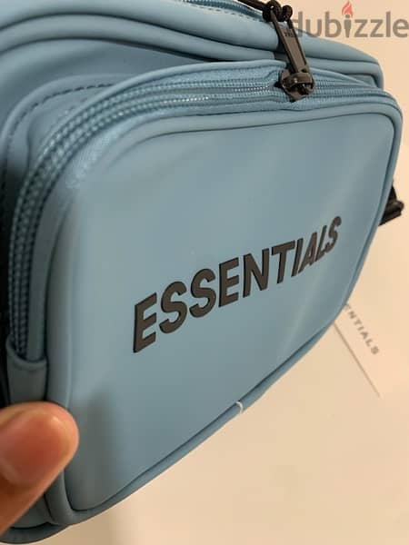 Essentials crossbody bag 1
