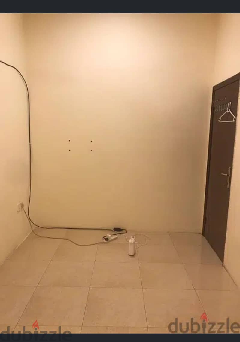 Room for rent couples or excutive Bachelors in Manama 0