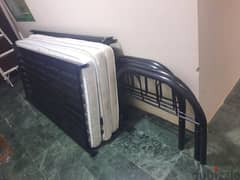 steel bed سرير حديد