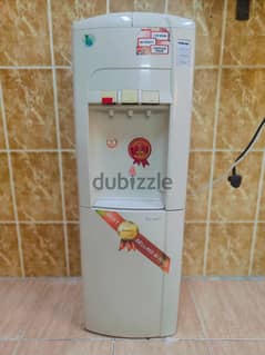 Water dispenser in good condition - 15 bd