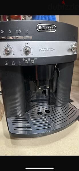DE'LONGHI MAGNIFICA COFFEE MACHINE, BLACK - ESAM3000 1
