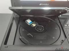 protable dvd player ,with adapter, no battery use direct current
