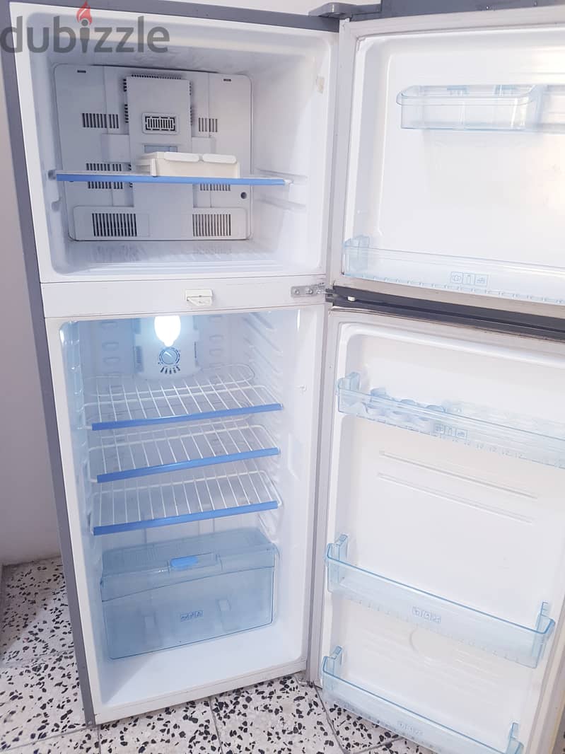 DEAWOO 280ltr fridge 100% clean and mint condition for sale in mahooz 1