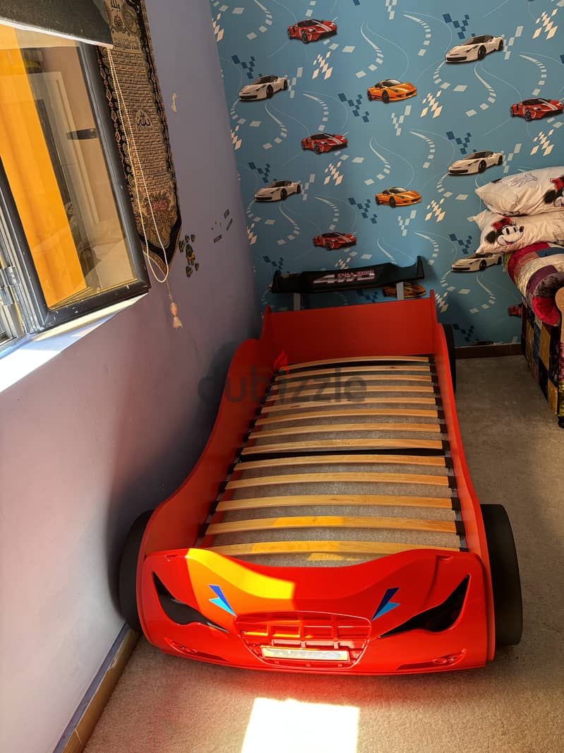 Almost new race car bed 1
