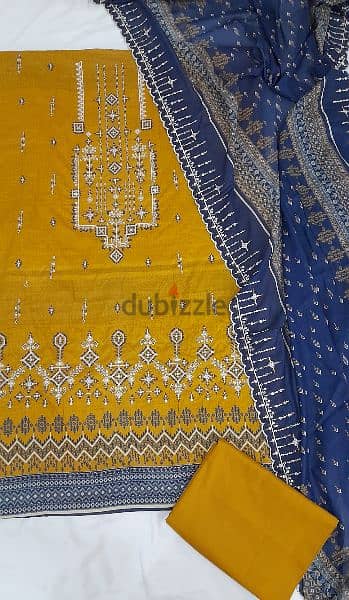 lawn 3 pc unsttich printed n embroided 8