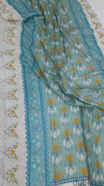 lawn 3 pc unsttich printed n embroided 18
