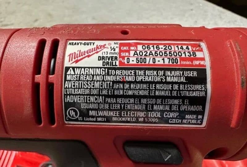 Milwaukee Drill Driver 1/2"  14.4V with 2 batteries & charger in Box 3