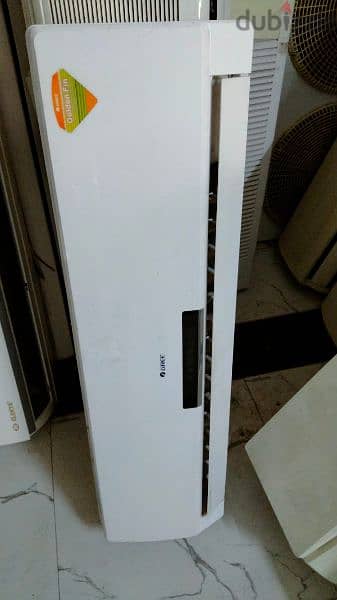 2 ton Ac for sale good condition six months wornty 1