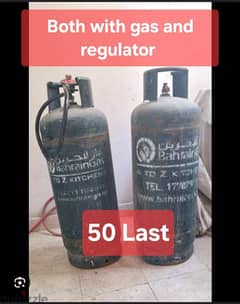 2 Clynder with gas regulator 25 each