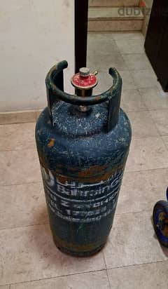 1 with full gas 1 wit regulator hlf gas 25 each