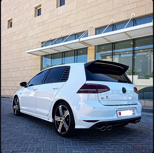 Volkswagen Golf R 2016 Bahrain agency in perfect condition 1