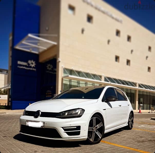 Volkswagen Golf R 2016 Bahrain agency in perfect condition 2