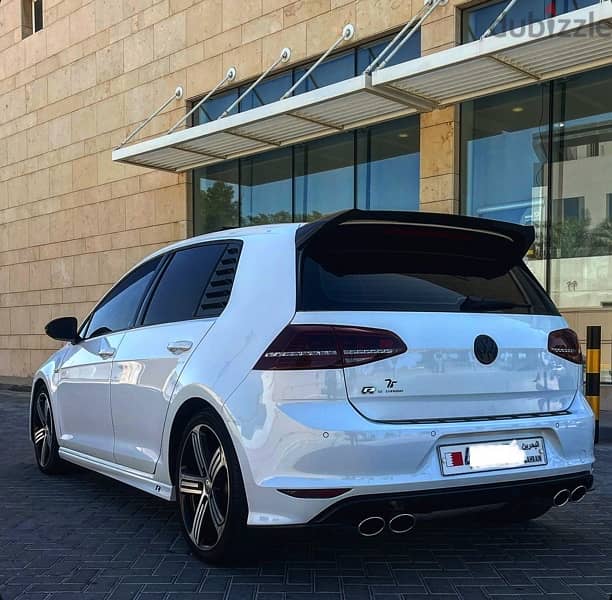 Volkswagen Golf R 2016 Bahrain agency in perfect condition 4