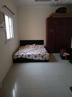 Sharing furnished room or 2 bed space for indian  excutive bachlor 0