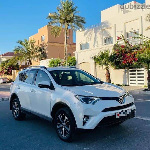 Toyota RAV4 2018 model Zero accident fully agent maintained for sale 3