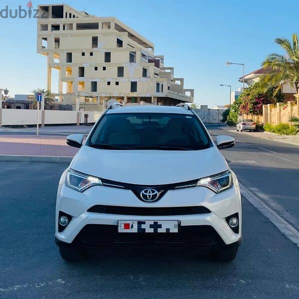 Toyota RAV4 2018 model Zero accident fully agent maintained for sale 4