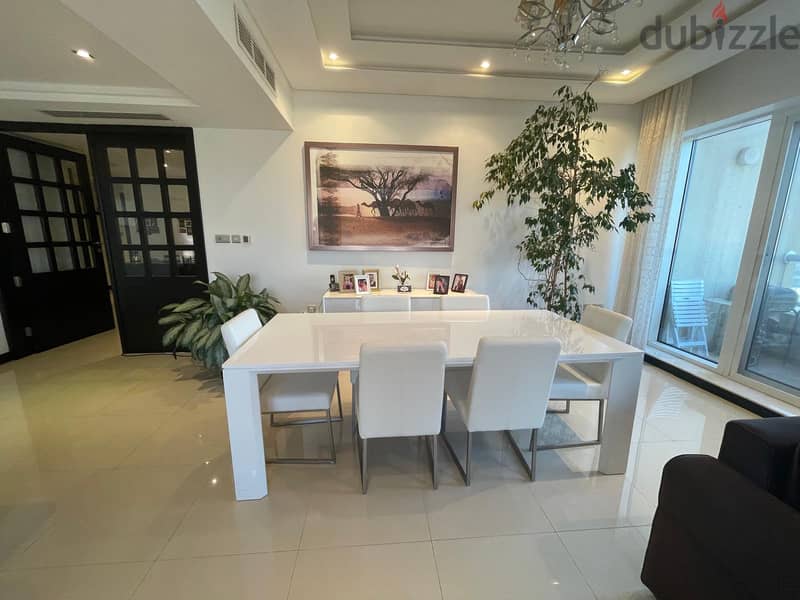 4 Bedroom Sea View Apartment Abraj Al Lulu Black Tower 9
