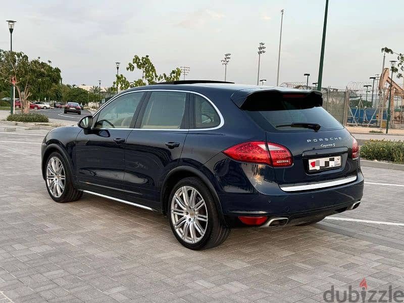 2013 model Well maintained Porsche Cayenne S 4