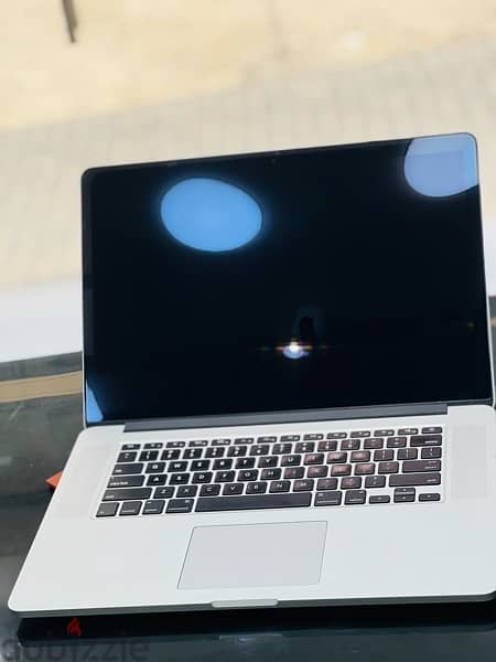 MacBook Pro core i7 Retina display 15.5 inc 16GB, 500GB ssd 1