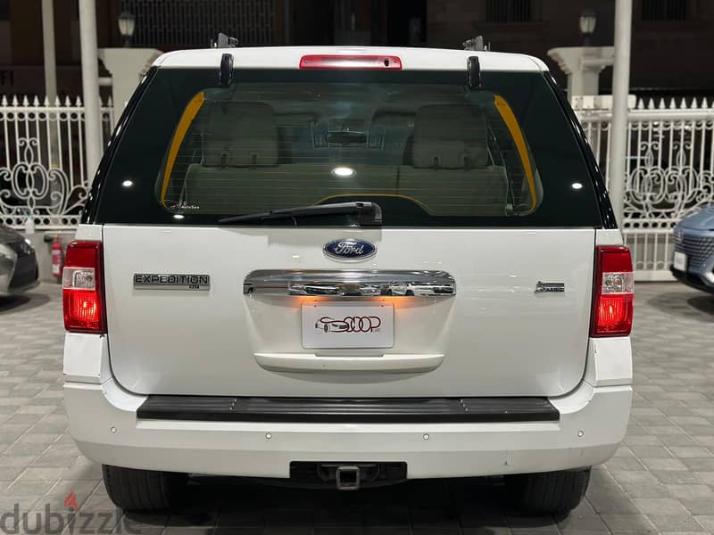 Ford Expedition XLT 4