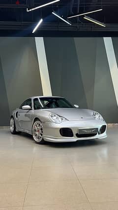 Porsche Carrera, 2001, 88km Excellent