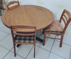 dinning table with 3 chairs 0