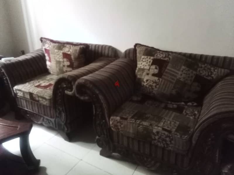 Sofa Set (5pcs) with centre table in mint condition for sale 2
