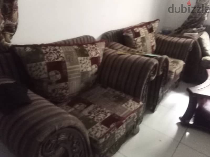 Sofa Set (5pcs) with centre table in mint condition for sale 3