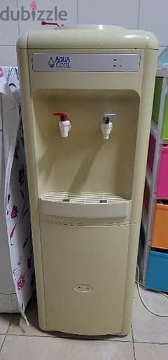 Water dispenser Hot and Cold . Super cool