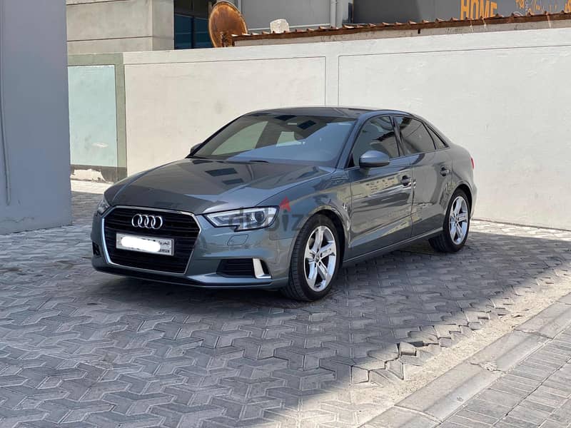 Audi A3 / 2017 (Grey) 1
