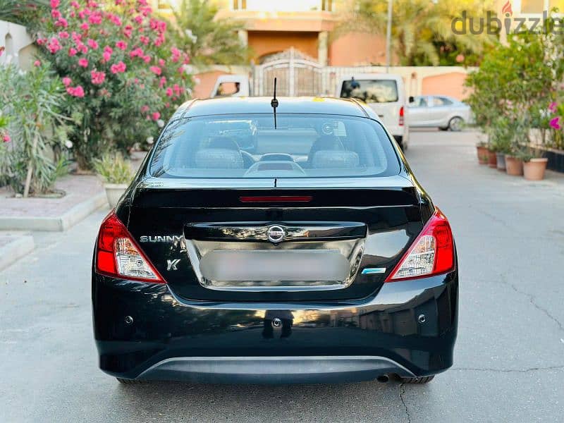 Nissan Sunny 2018. Full option model with full automatic power windows 3