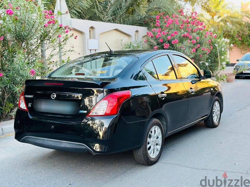 Nissan Sunny 2018. Full option model with full automatic power windows 4