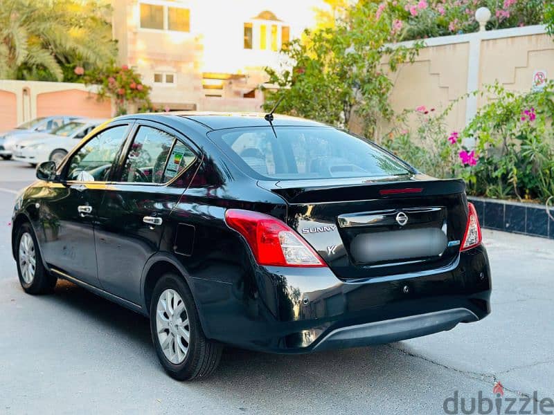 Nissan Sunny 2018. Full option model with full automatic power windows 7