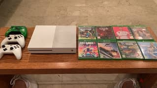 Xbox One S, 3 controllers and 8 games