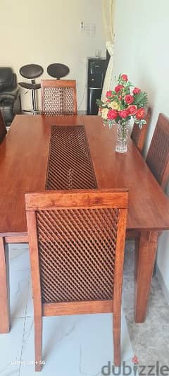 Dinning table 6 seater