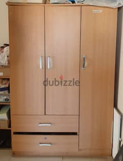 cont(36216143) 3 door cupboard in good condition already dismantled