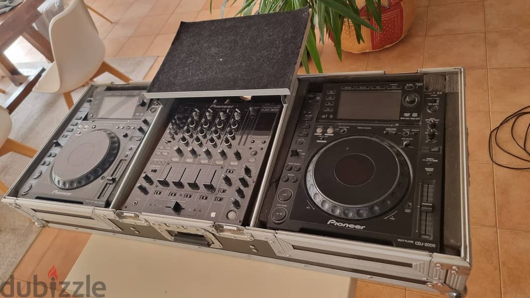 Full set PIONEER DJ mixer ready to play 1